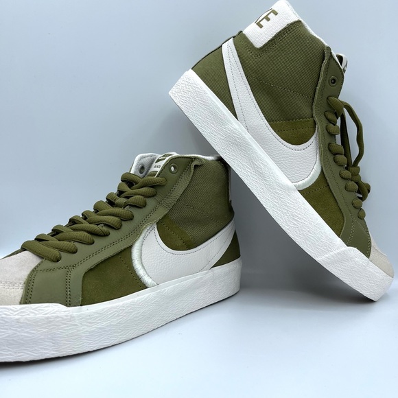 Nike Zoom Blazer Mid Premium Sneakers - Picture 1 of 15